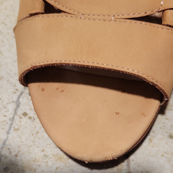 Vince Camuto Tan Strappy Sandals - Picture 6 of 10